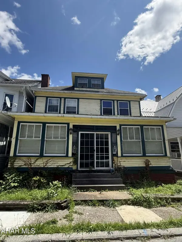 2107 Maple Avenue, Altoona, PA 16601