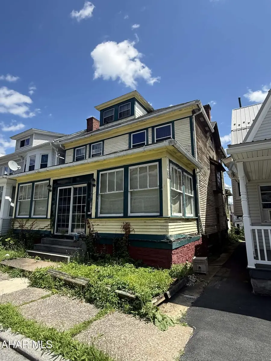 2107 Maple Avenue, Altoona, PA 16601 - #2