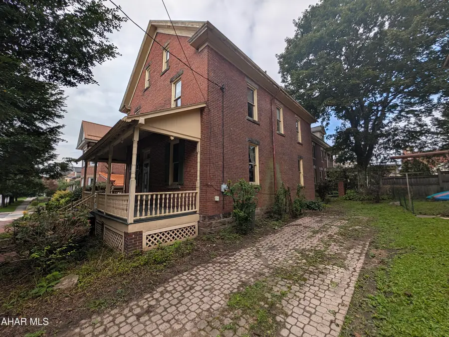 407 N Center Street, Ebensburg, PA 15931 - #2