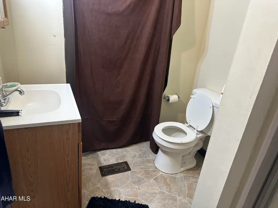1528 19th Avenue, Altoona, PA 16601 - #3