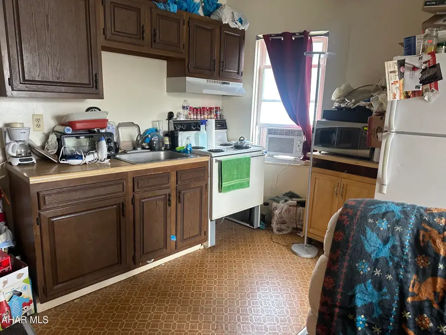 2119 8th Avenue, Altoona, PA 16602 - #2