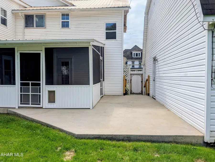 131 W Main Street, Everett, PA 15537 - #3