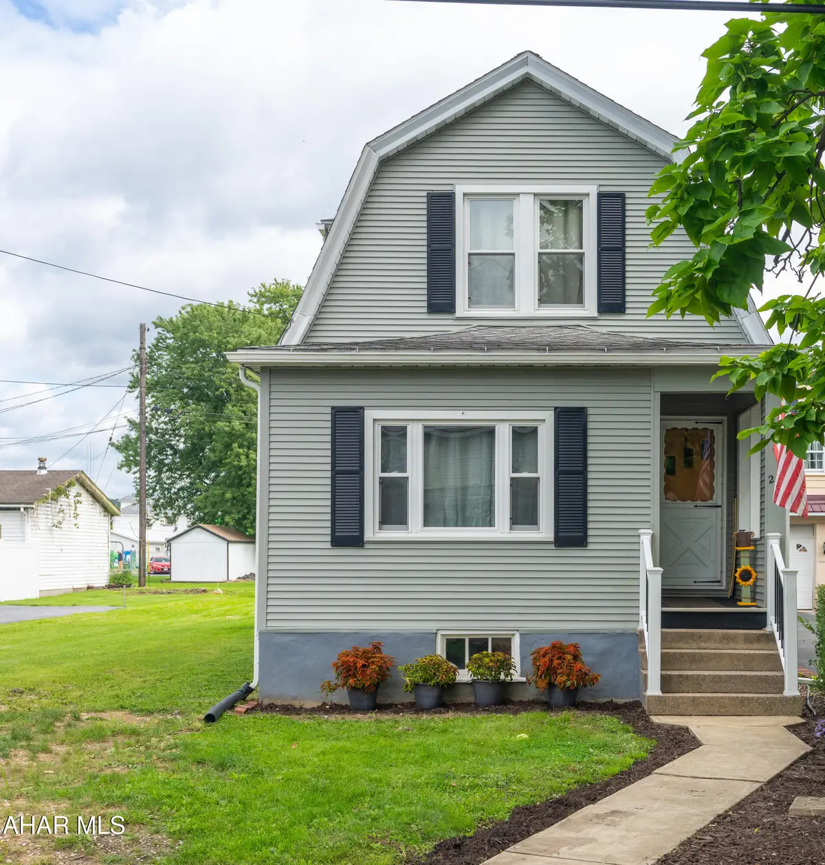211 E Southey Avenue, Altoona, PA 16602 - #1