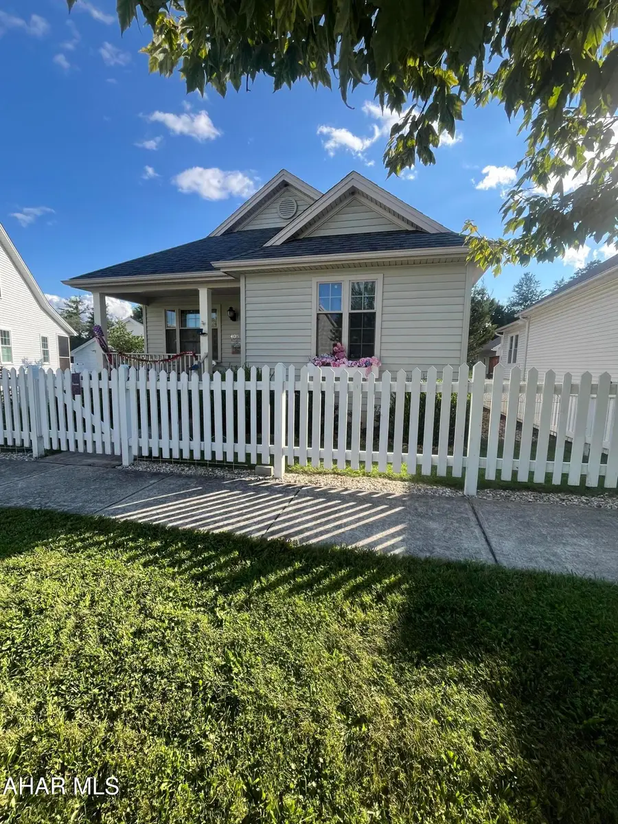 408 Holliday Hills Drive, Hollidaysburg, PA 16648 - #2