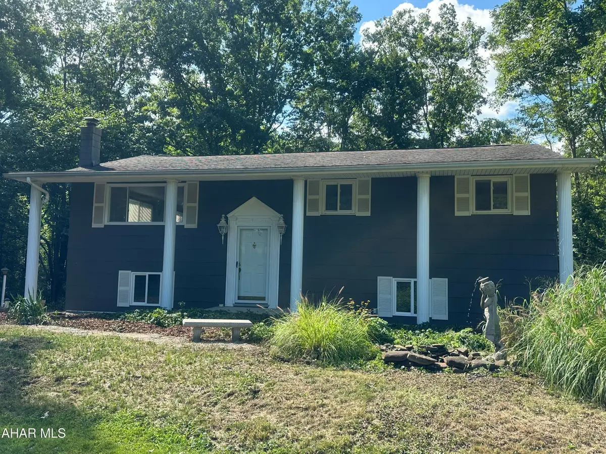 1097 Hoovers Lane, Tyrone, PA 16686 - #1