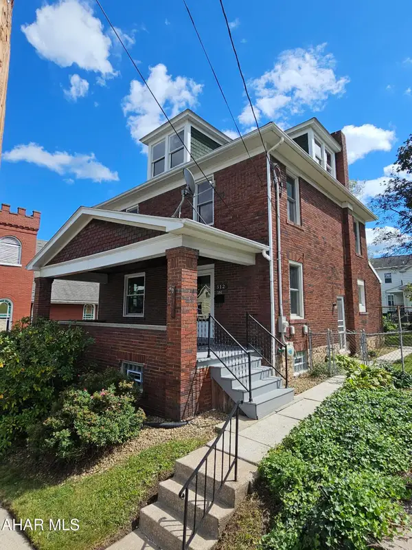 512 Pine Street, Hollidaysburg, PA 16648
