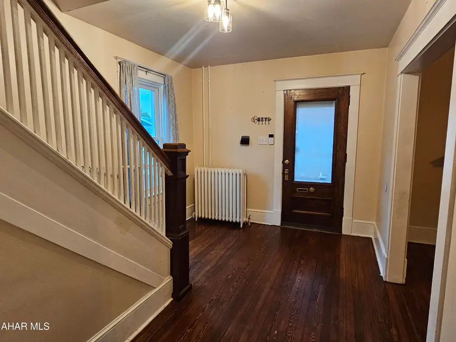 512 Pine Street, Hollidaysburg, PA 16648 - #2