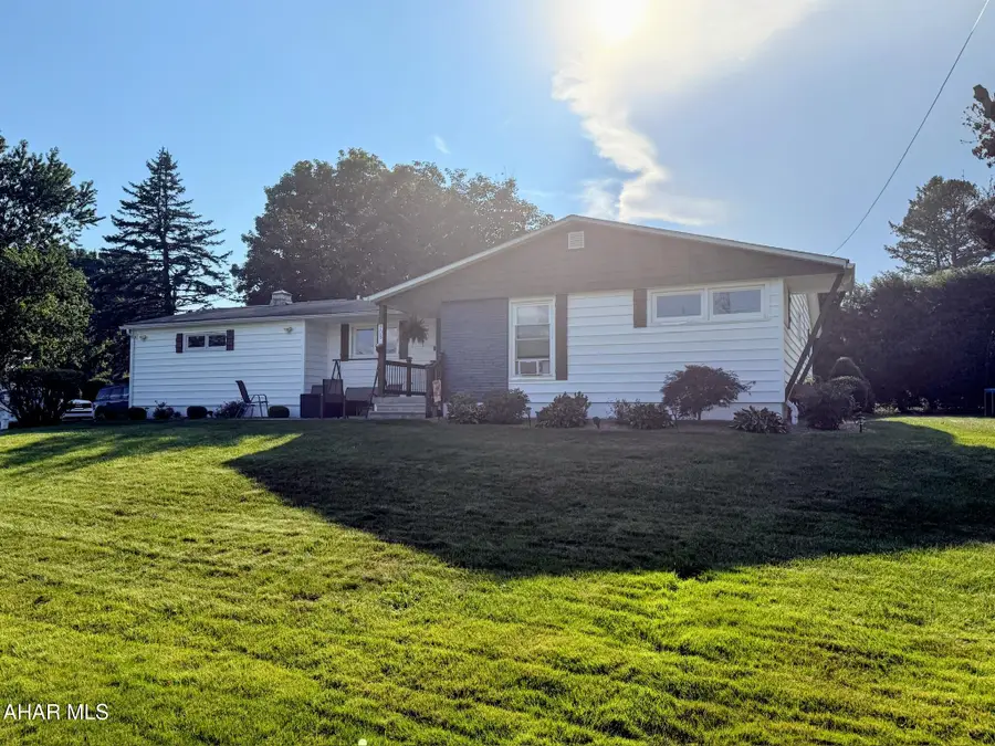 908 Chippewa Road, Johnstown, PA 15904 - #3