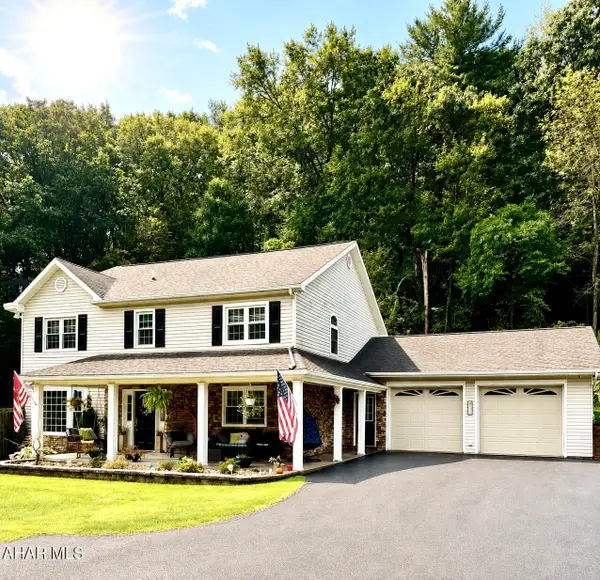 637 Hartwood Lane, Altoona, PA 16601