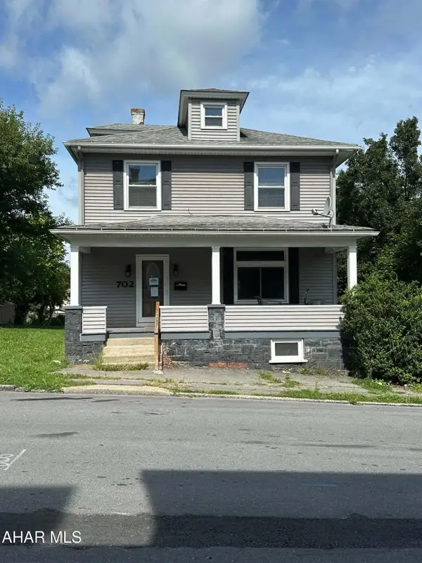 702 2nd Avenue, Altoona, PA 16602