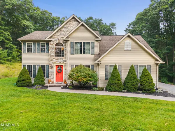13604 S Eagle Valley Road, Tyrone, PA 16686