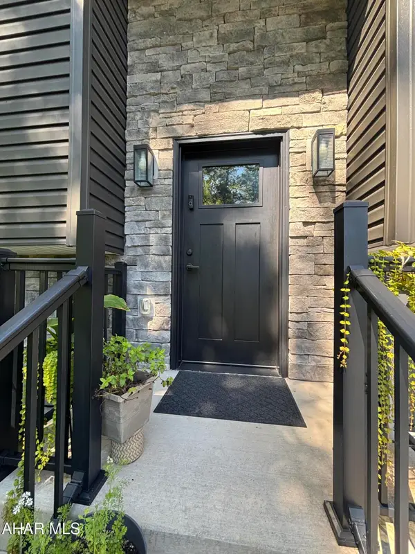 222 Dogwood Drive, Tyrone, PA 16686