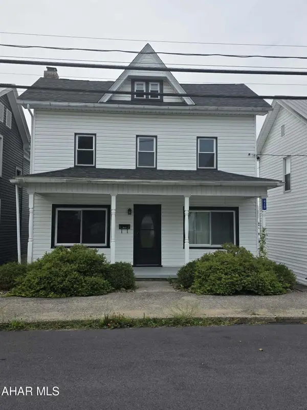 410 Poplar Street, Roaring Spring, PA 16673