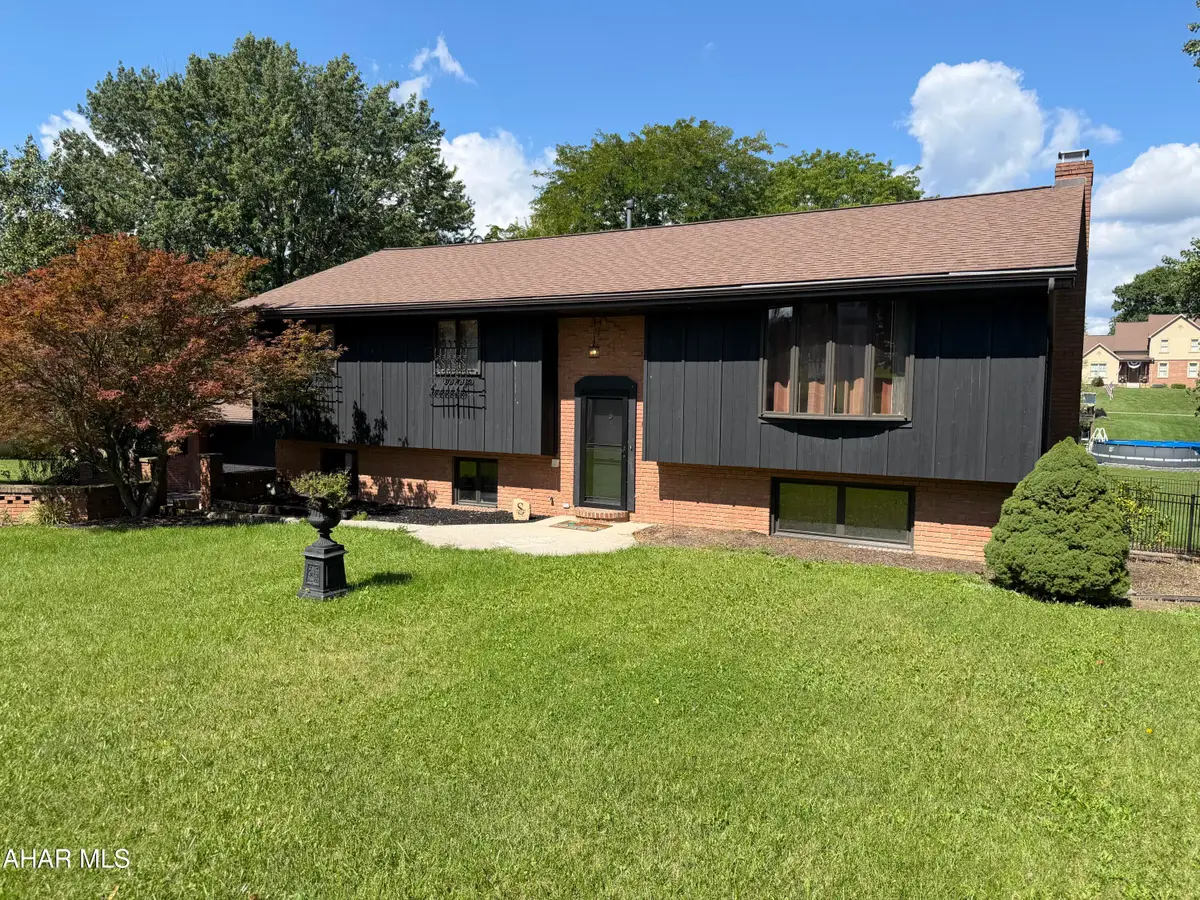 1106 Robin Lane, Duncansville, PA 16635 - #1