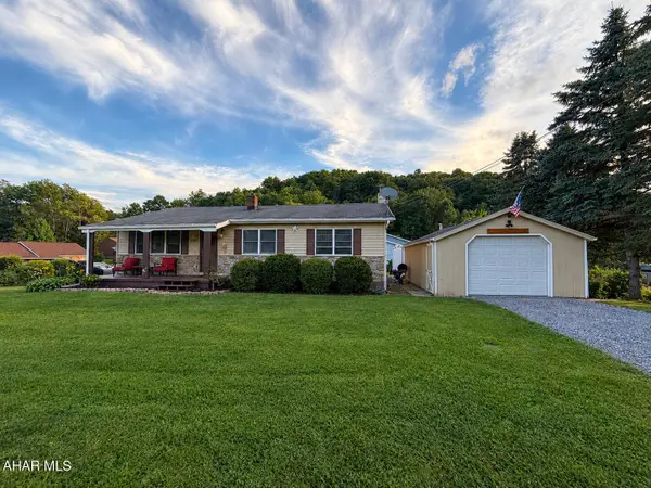 413 S Dartmouth Lane, Altoona, PA 16602
