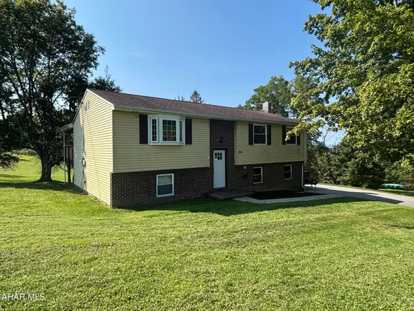 355 Brazil Lane, Johnstown, PA 15909