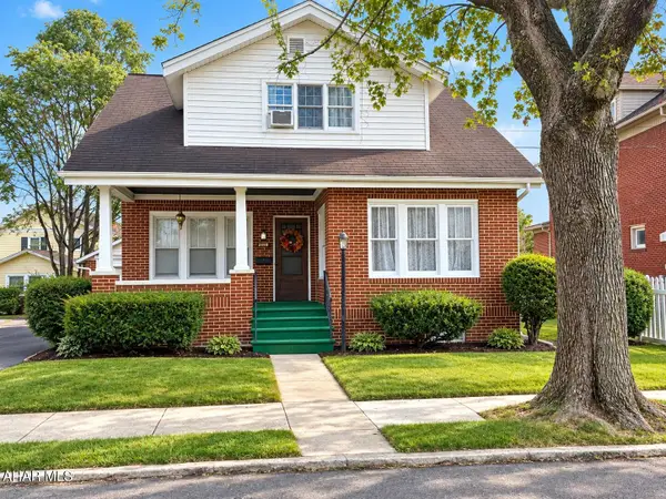 2215 1st Avenue, Altoona, PA 16602