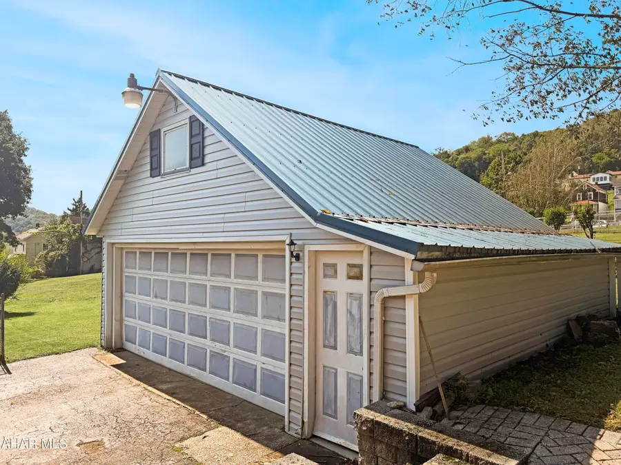 329 Diana Avenue, Johnstown, PA 15906 - #3