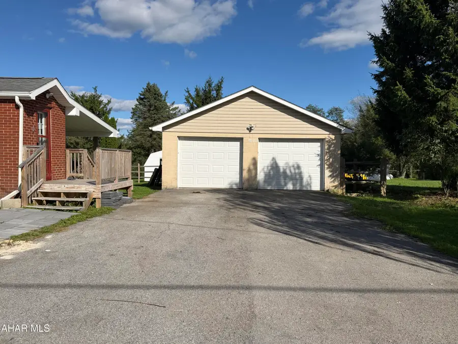 1118 Tunnelhill Street, Gallitzin, PA 16641 - #3