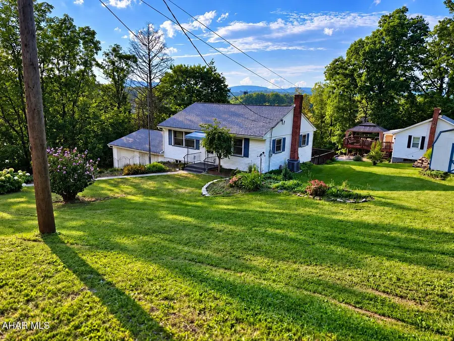 518 Keystone Street, Altoona, PA 16602 - #3