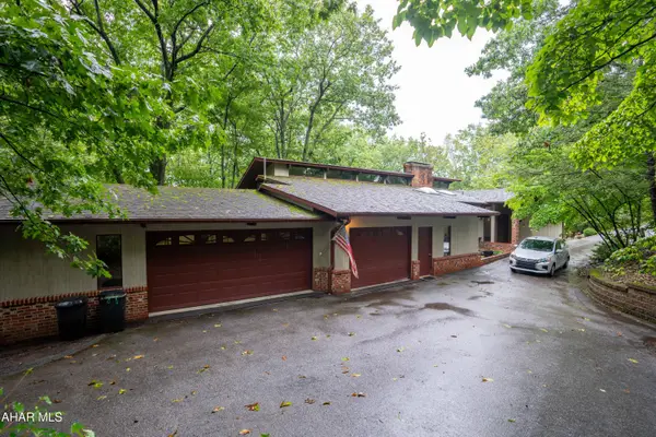 130 Woodlawn Terrace, Hollidaysburg, PA 16648