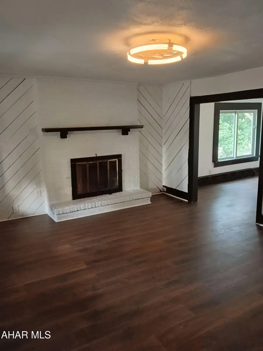 501 Grant Avenue, Altoona, PA 16602 - #3