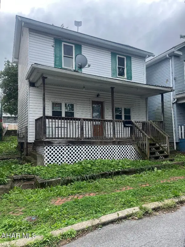 1017 5th Avenue, Altoona, PA 16602