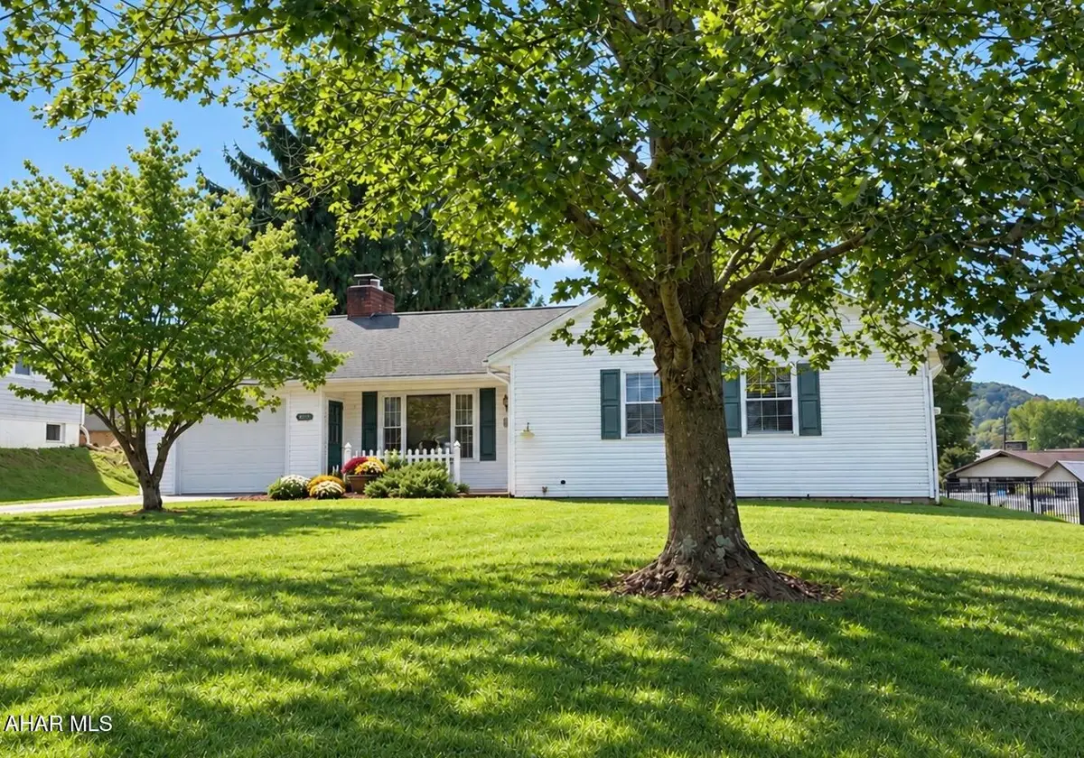 673 E Watson Street, Bedford, PA 15522 - #1