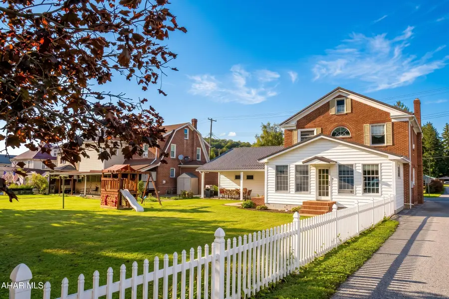 211 Mellon Avenue, Patton, PA 16668 - #3