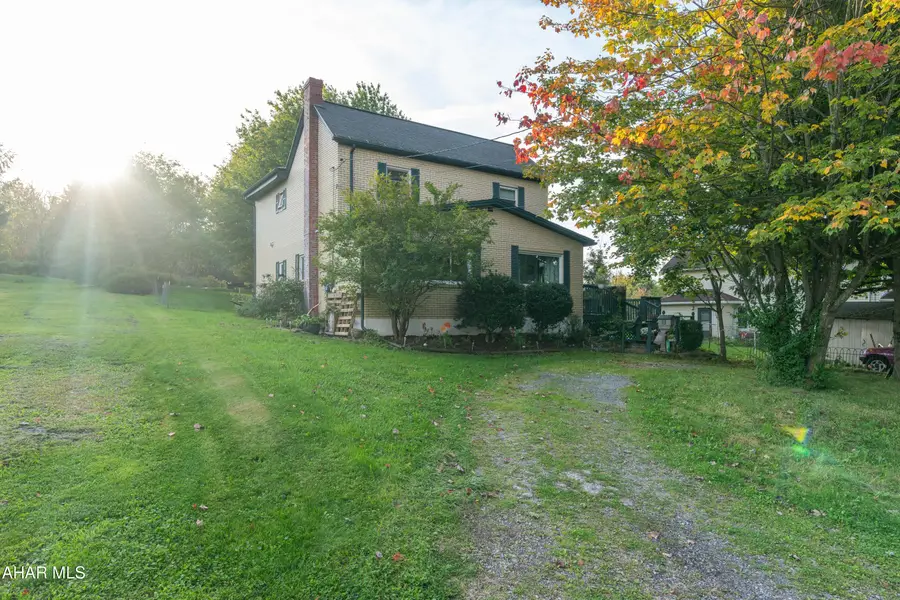 506 Burns Street, Gallitzin, PA 16641 - #3