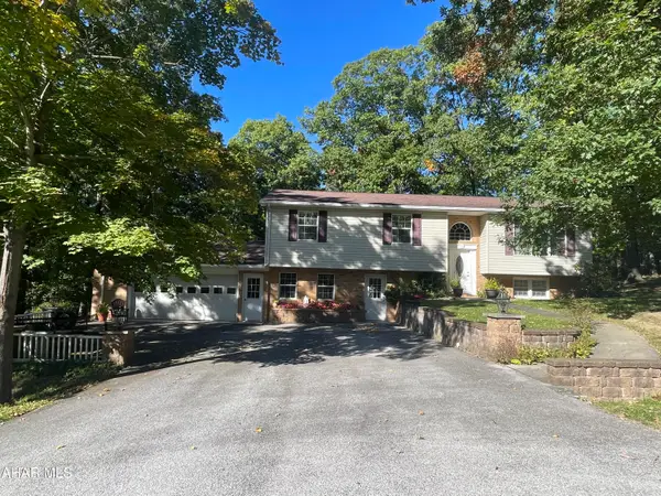1018 Lasalle Lane, Altoona, PA 16602