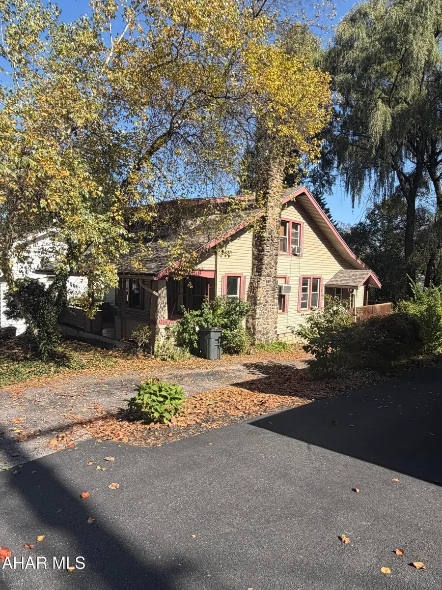 4021 Ridge Avenue, Altoona, PA 16602 - #3