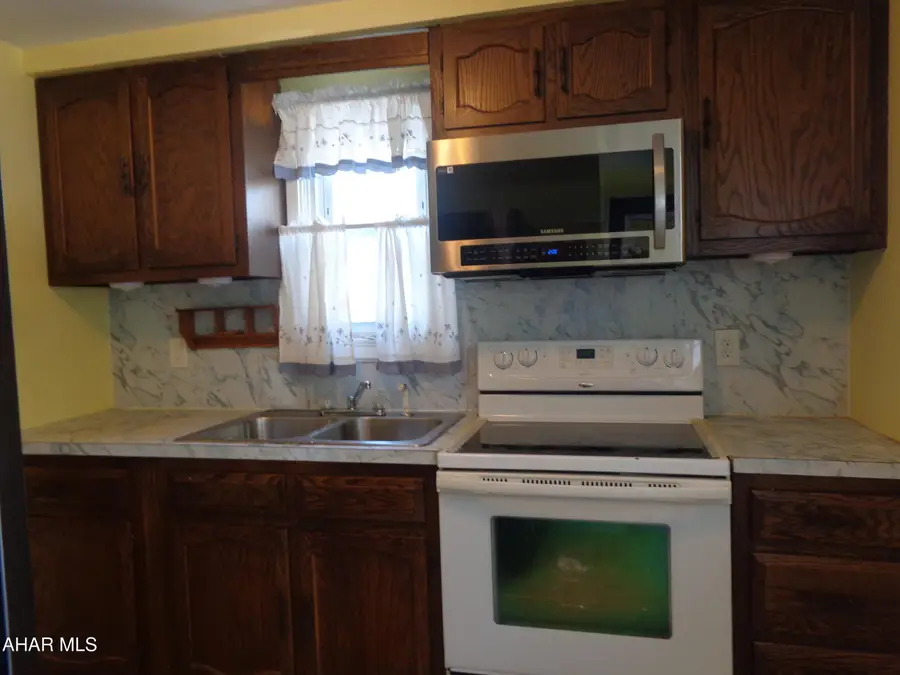534 E Wopsononock Avenue, Altoona, PA 16601 - #3