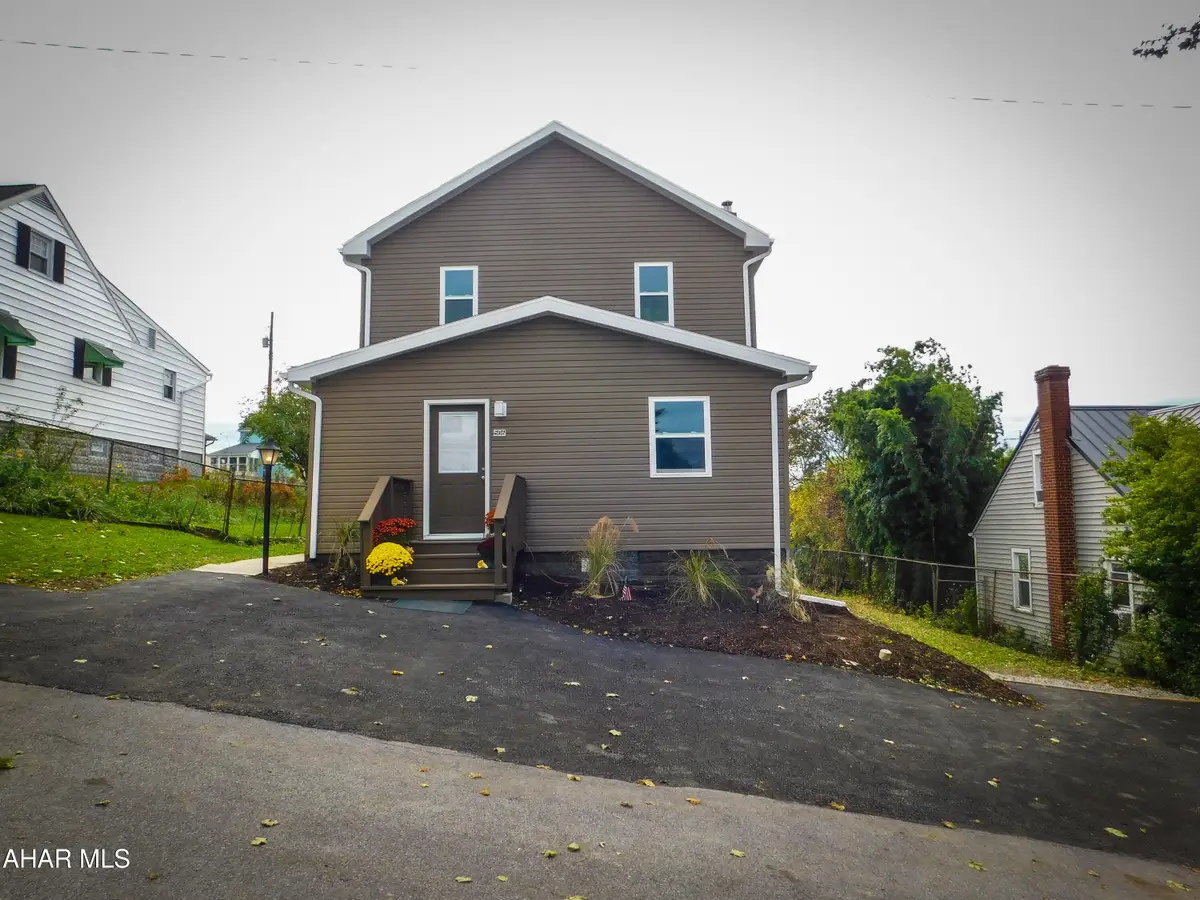 506 Ash Street, Altoona, PA 16602 - #1