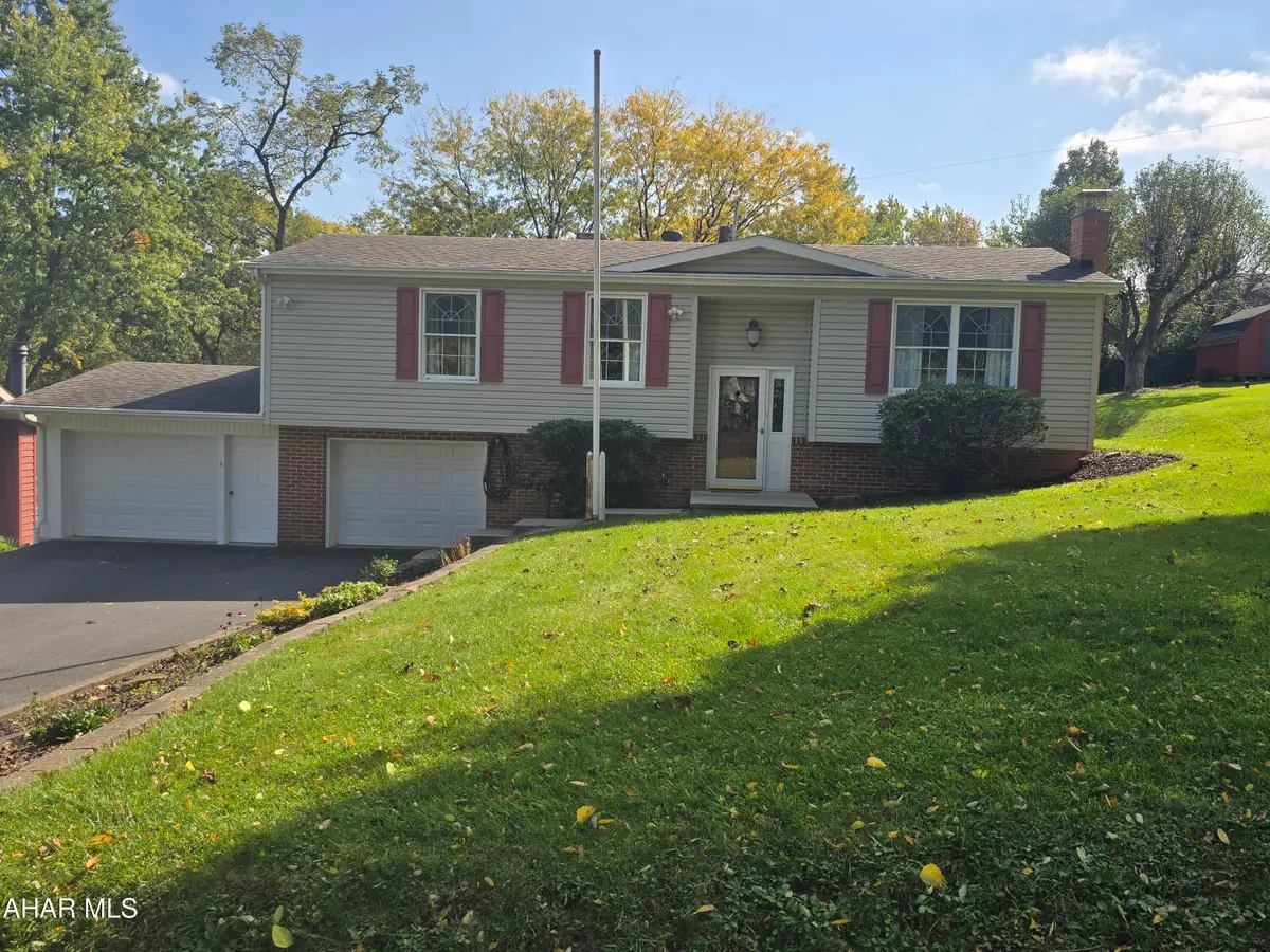 1413 29th Avenue, Altoona, PA 16601 - #1