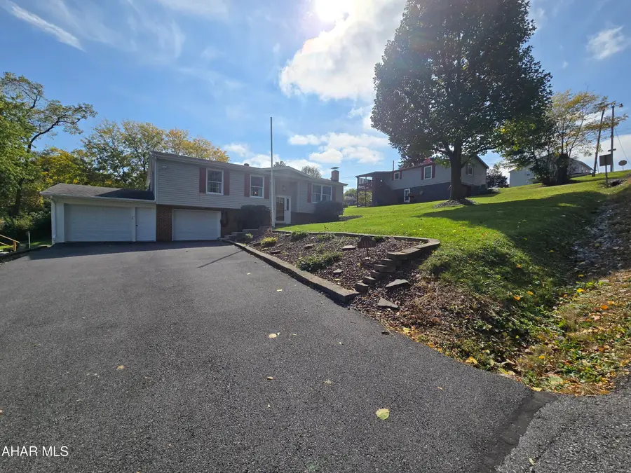 1413 29th Avenue, Altoona, PA 16601 - #3