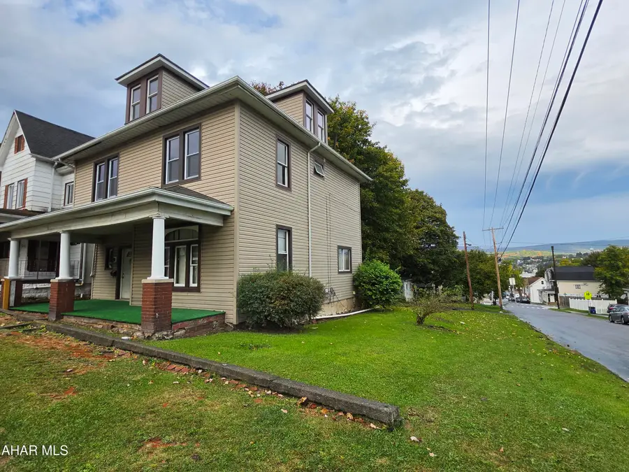 400 Crawford Avenue, Altoona, PA 16602 - #3