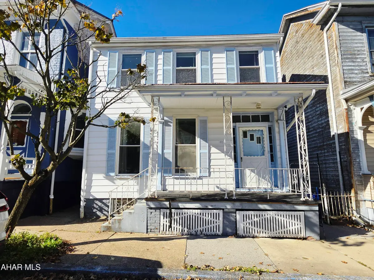 411 Walnut Street, Hollidaysburg, PA 16648 - #1