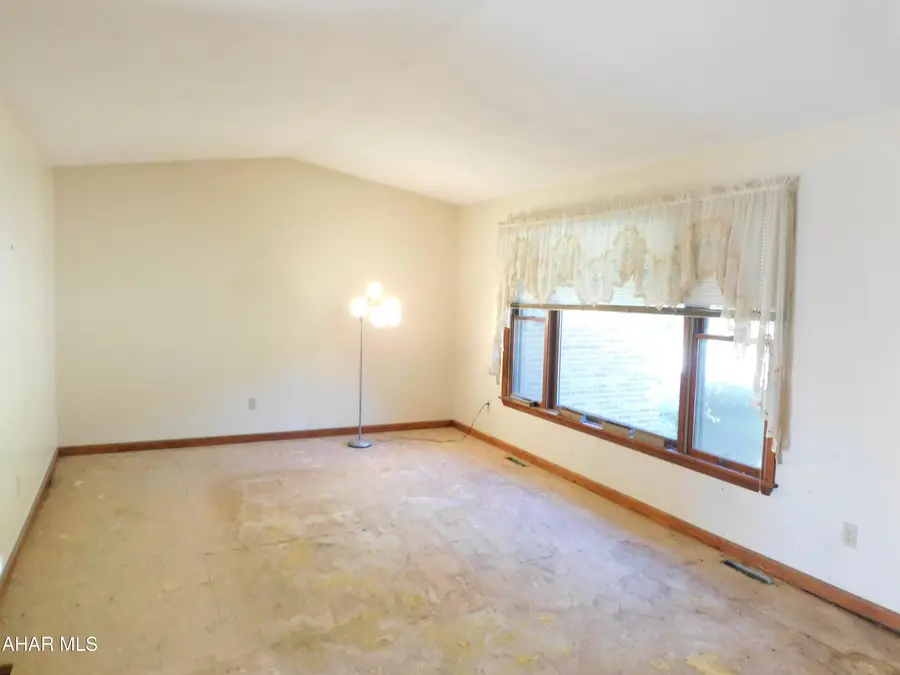 118 Limestone Road, Hollidaysburg, PA 16648 - #3