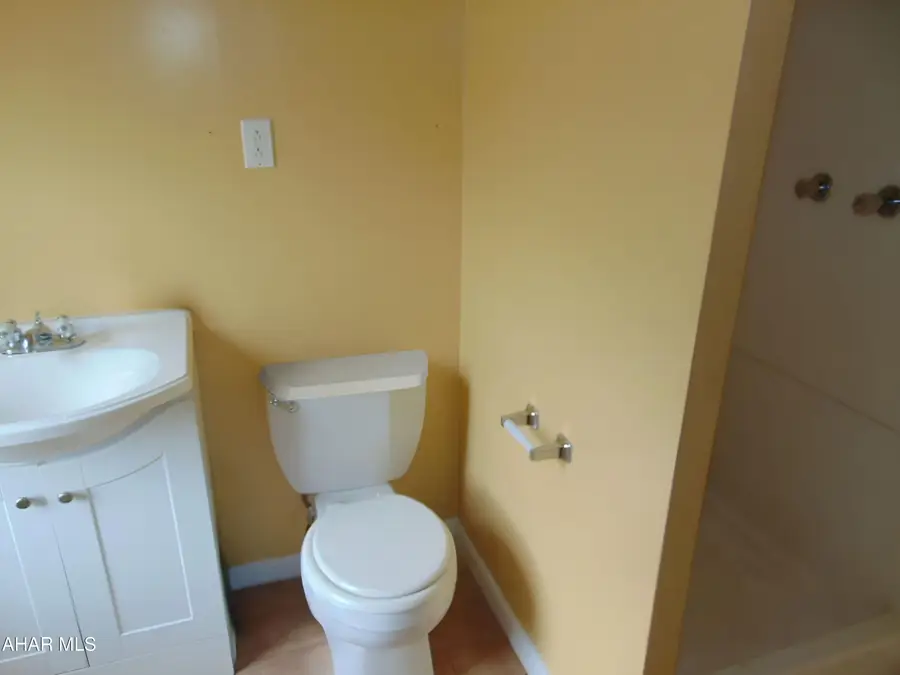 319 Crawford Avenue, Altoona, PA 16602 - #2