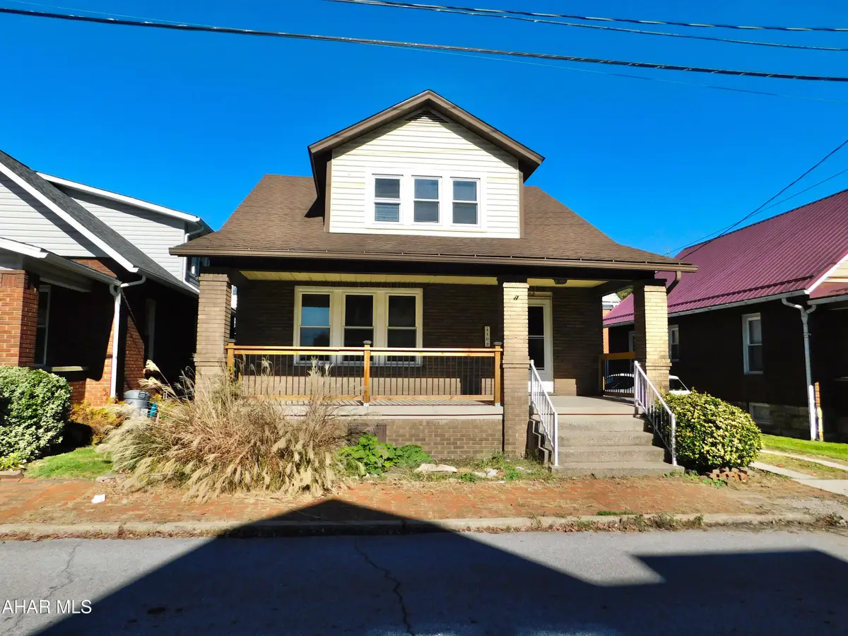 102 9th Street, Tyrone, PA 16686 - #1