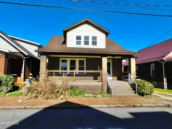 102 9th Street, Tyrone, PA 16686