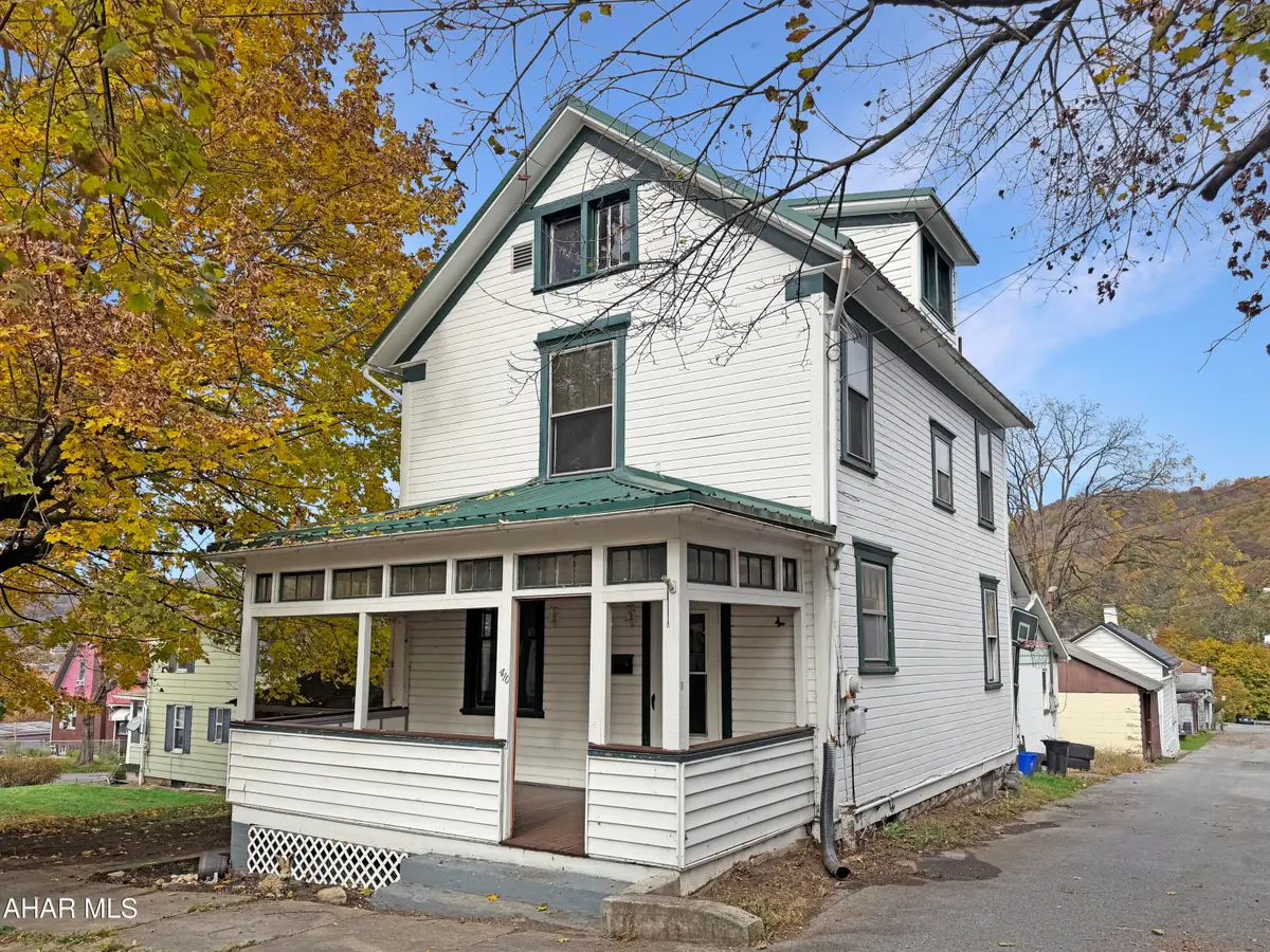 410 Village Street, Johnstown, PA 15902 - #1