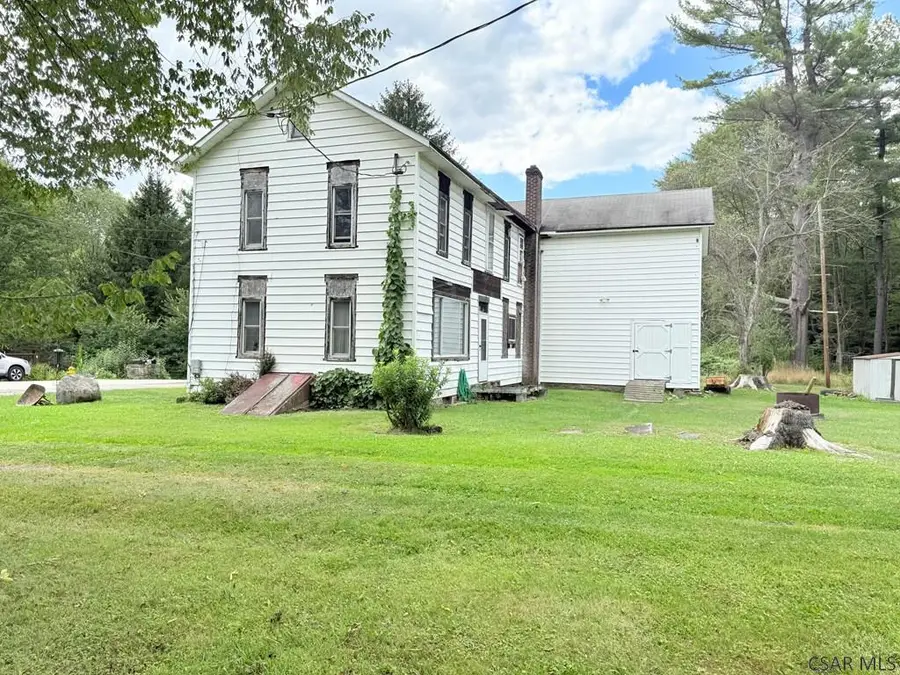 558 Whispering Pines Rd, Cairnbrook, PA 15924 - Image #2