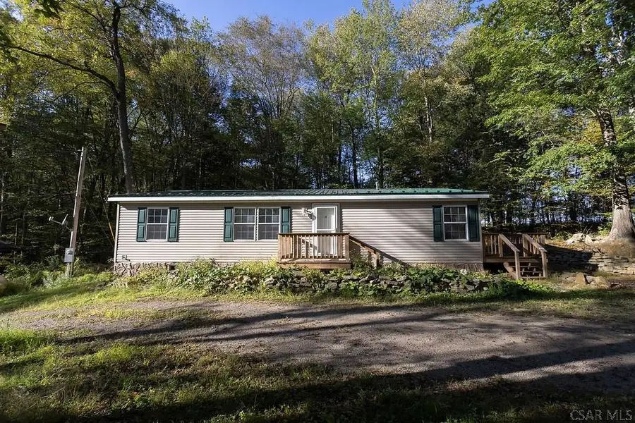 825 Causeway Dr, Friedens, PA 15541 - Image #2