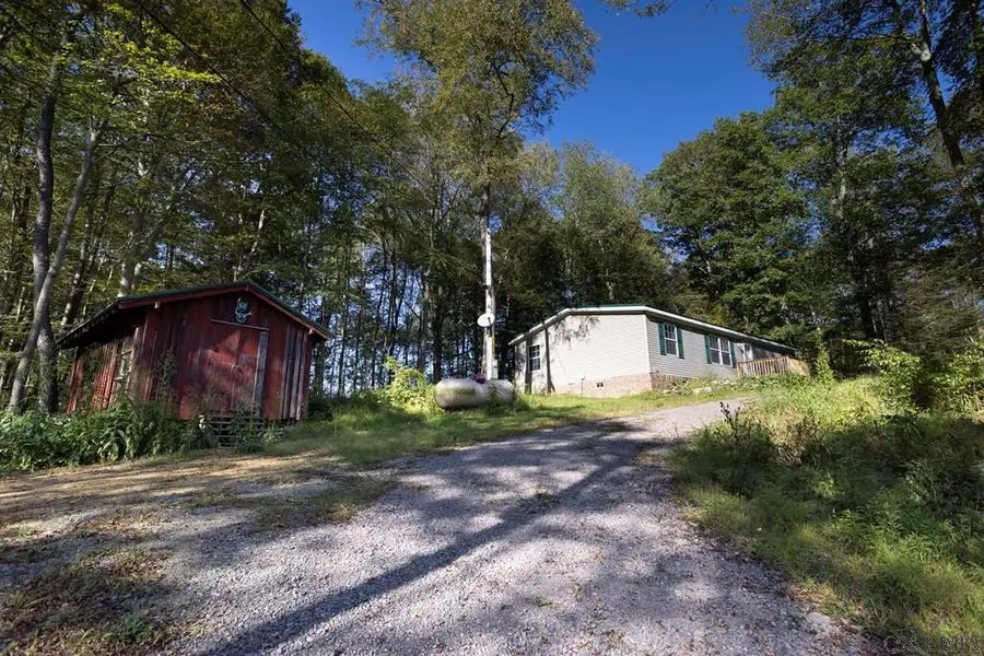 825 Causeway Dr, Friedens, PA 15541 - Image #3