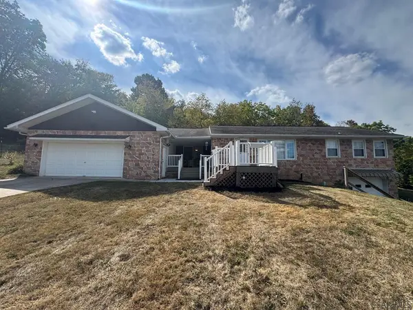 140 Clearview Heights, Windber, PA 15963