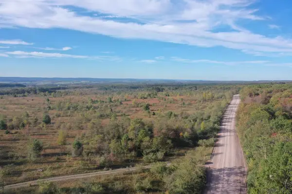 Garrett Road, Garrett, PA 15542