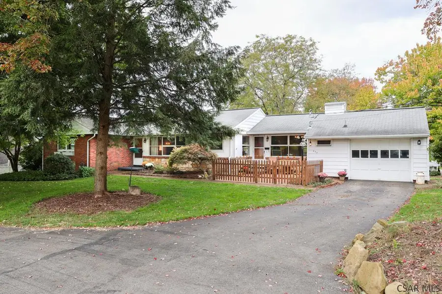 635 Craig Street, Grove City, PA 16127 - #2