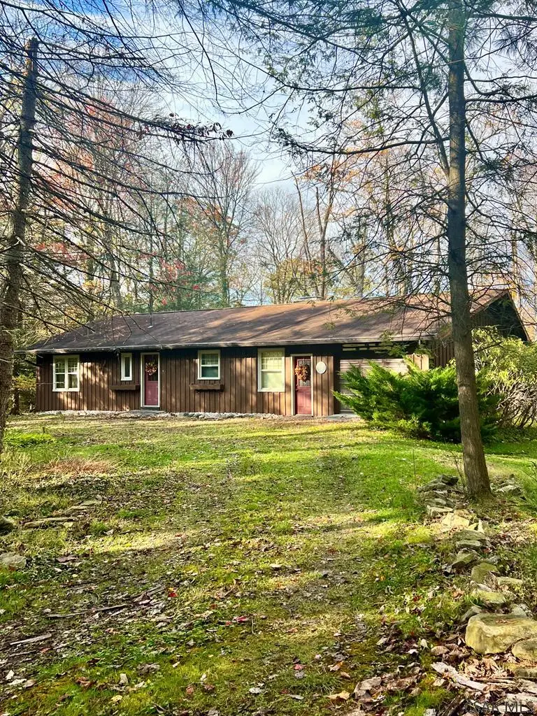 179 Primrose Ln, Rockwood, PA 15557 - #1